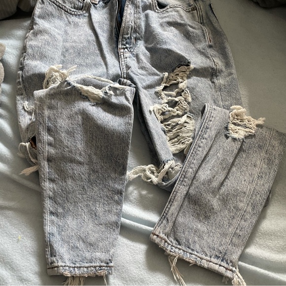 American Eagle ripped jeans - size 24 - Picture 4 of 4